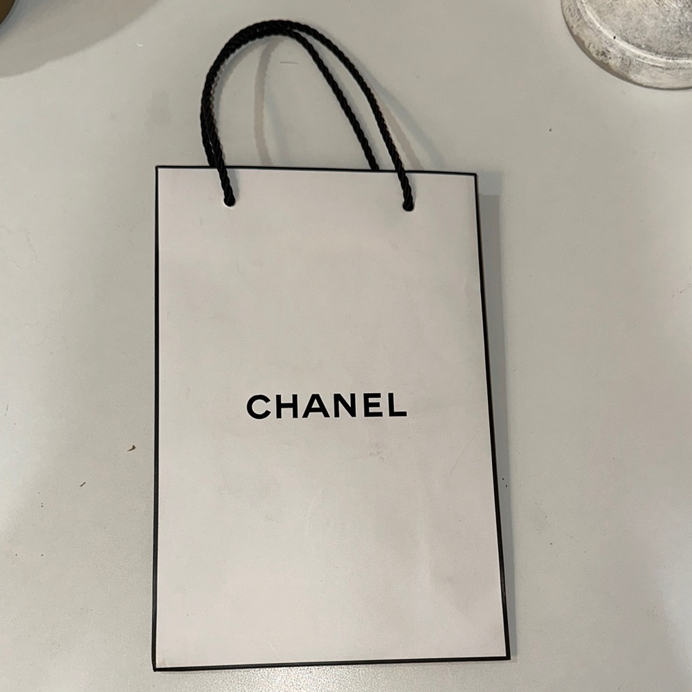 CHANEL White and Black Gift Bag